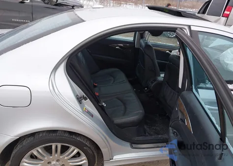 2007 Mercedes-Benz E 350 4Matic z USA, uszkodzony, nr VIN WDBUF87XX7B121763